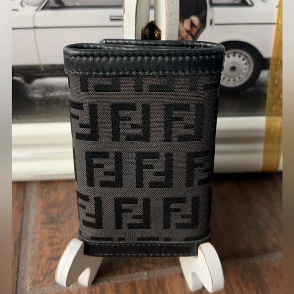 FENDI ZUCCA Key Holder - Picture 4 of 5